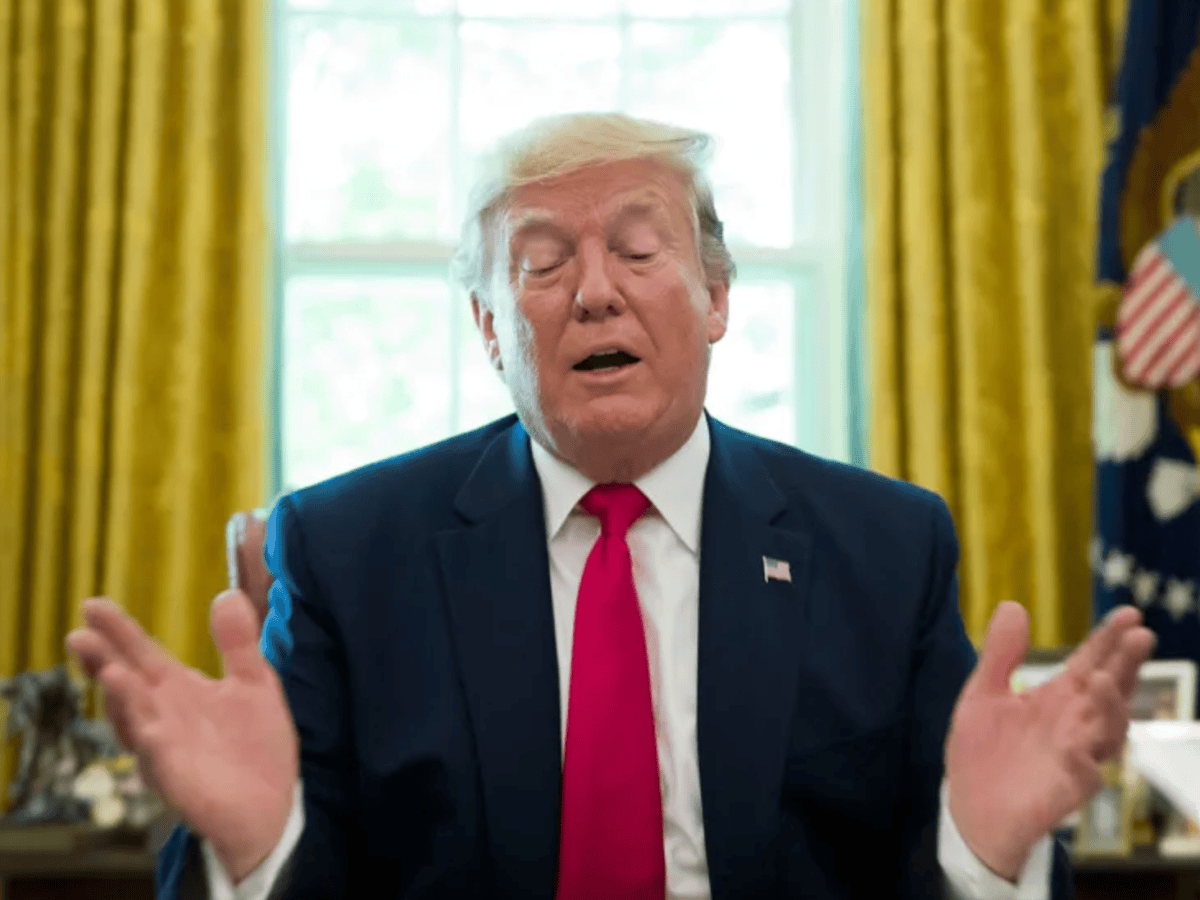 Russia is looking to help Trump win in 2020, election security official told&nbsp;lawmakers